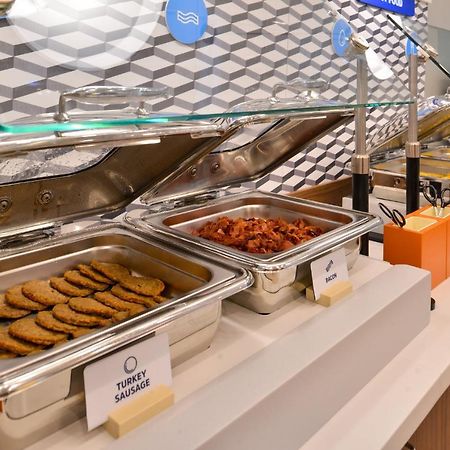 Holiday Inn Express - Cabot By Ihg Eksteriør bilde
